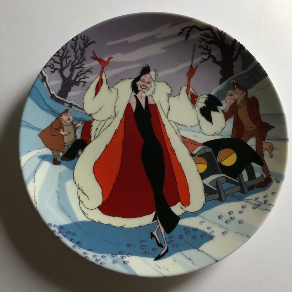 4 plate Notorious Disney Villains collection